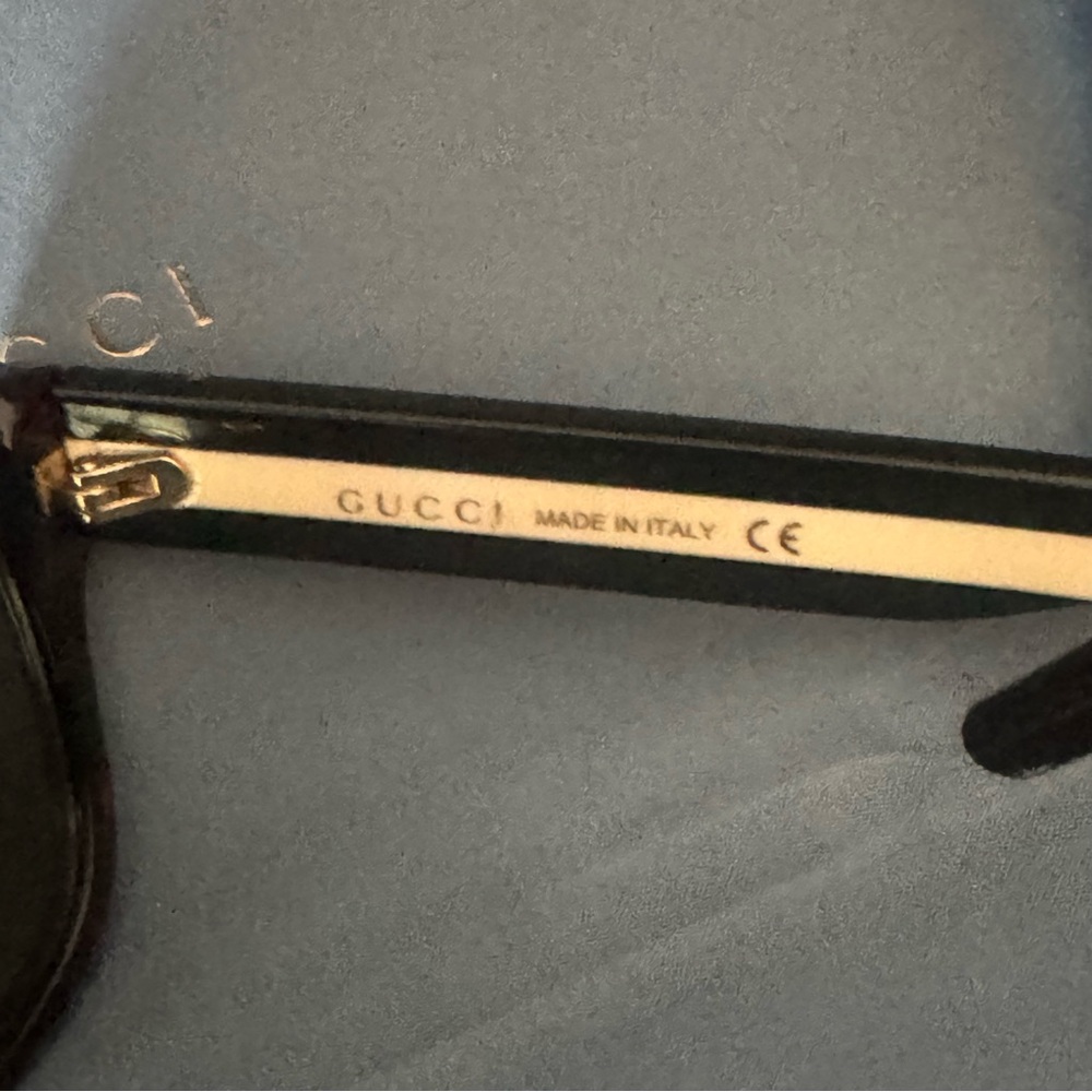 Gucci Black Unisex Sunglasses with Case Slight Scuffs - Picture 9 of 13